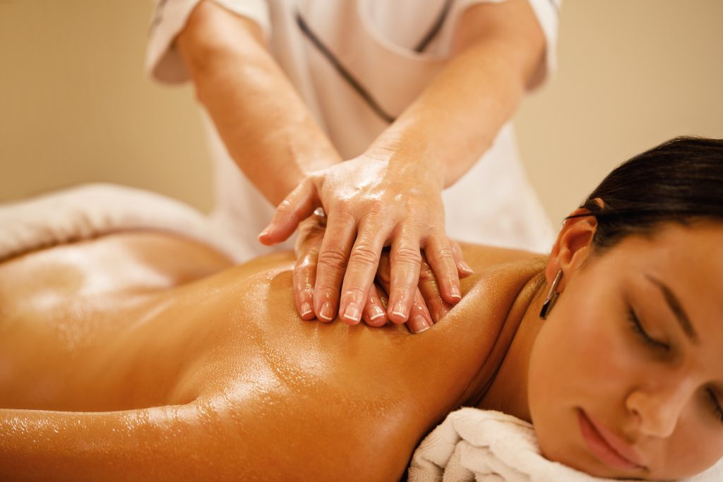 Guia de Massagem Sensual: Tudo o que Você Precisa Saber