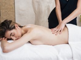 Sensualidade e Bem-Estar: O Poder do Toque para Equilibrar Corpo e Mente