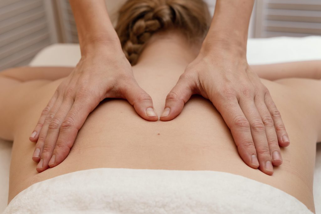 Massagem Erótica é Terapia? Benefícios Surpreendentes para Corpo e Mente