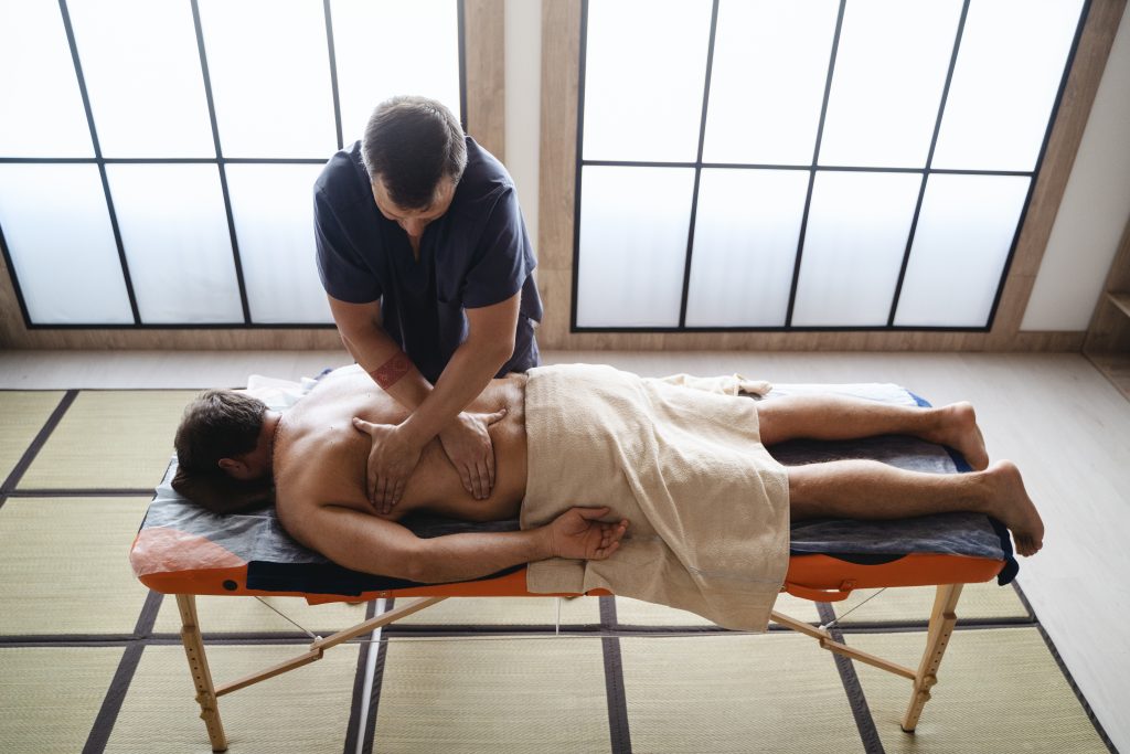 Como Surgiu a Massagem Erótica? Um Mergulho na História e no Prazer
