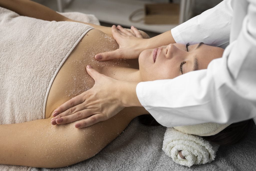 Terapêutica e Eficaz: A Massagem que Trata Dores e Tensões Musculares