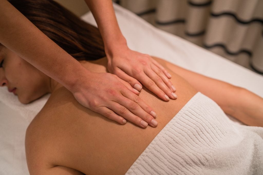 Toque que Excita: Os Segredos da Massagem Erótica