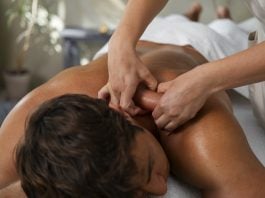 Corpos em Chamas: Desperte o Desejo com Toques Sensuais e Provocantes