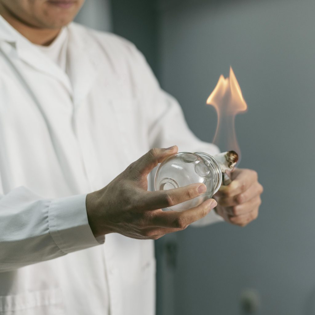 Como Surgiu a Massagem Relaxante: História, Tradição e Toque Humano