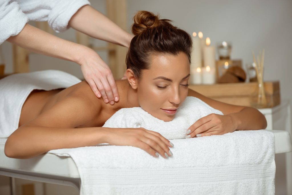 Desperte Seus Sentidos: A Transformação Através da Massagem Tântrica