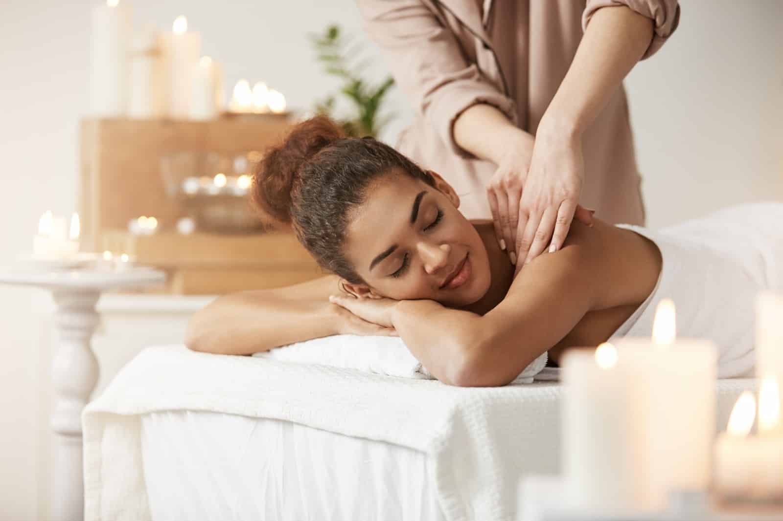 Massagem tântrica: conheça todos os benefícios para a sua vida
