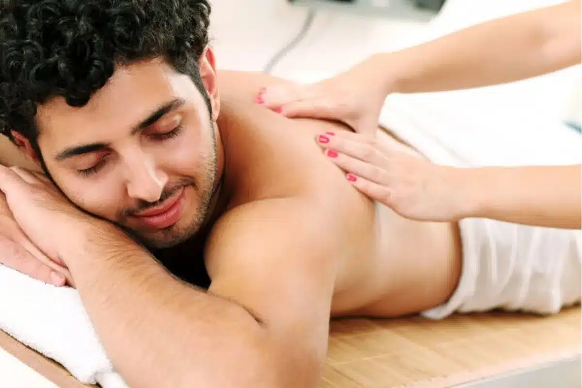 Por que fazer massagem relaxante Recife?