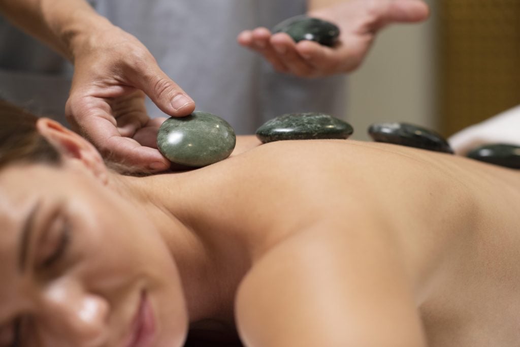 Descubra o Poder de Uma Massagem Profunda e Renovadora
