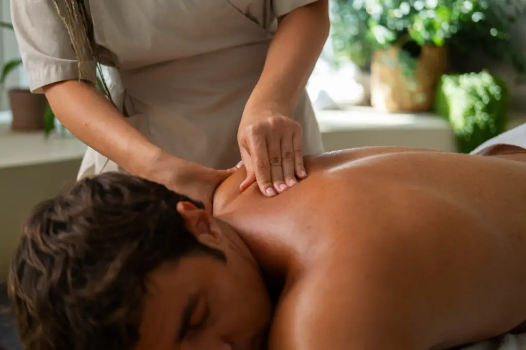 Como funciona uma massagem nuru Curitiba?