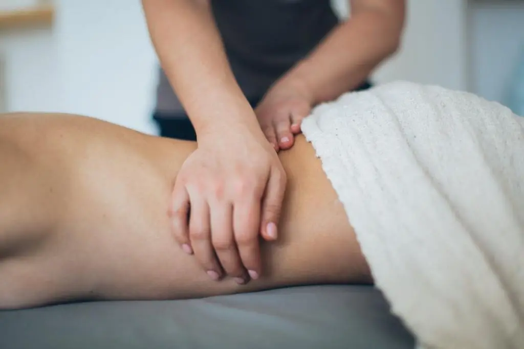 aprenda sobre Massagem tântrica com sexo? Entenda se isso é verdade Massagem tântrica com sexo? Entenda se isso é verdade