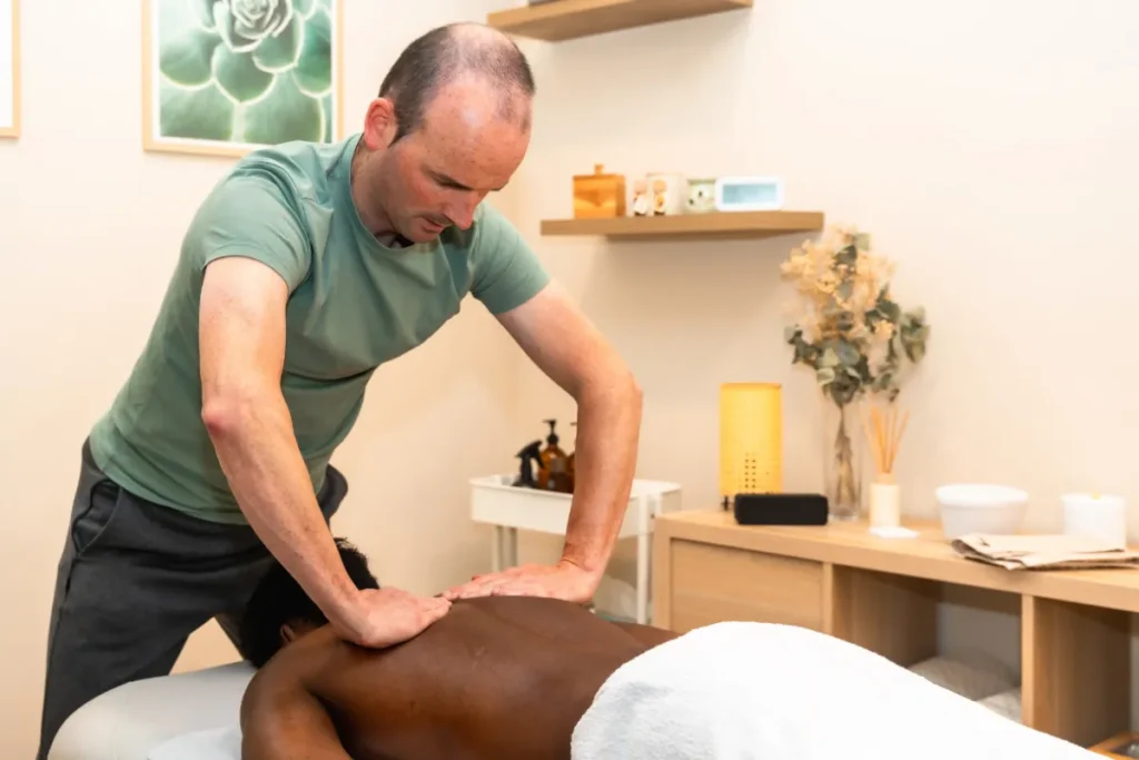 Seitai: como funciona a massagem terapêutica oriental e seus benefícios para o corpo masculino