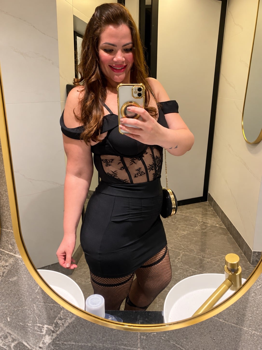 Solange Luxy | Massagem Tântrica & Nuru Premium