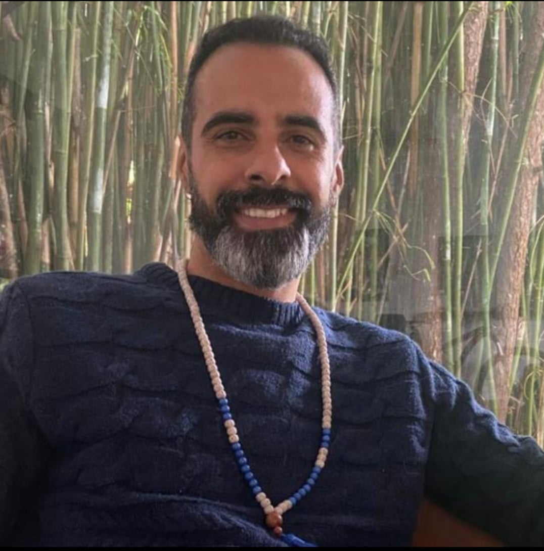 Terapeuta Tantrico Brahmaveda exclusivo para Mulheres