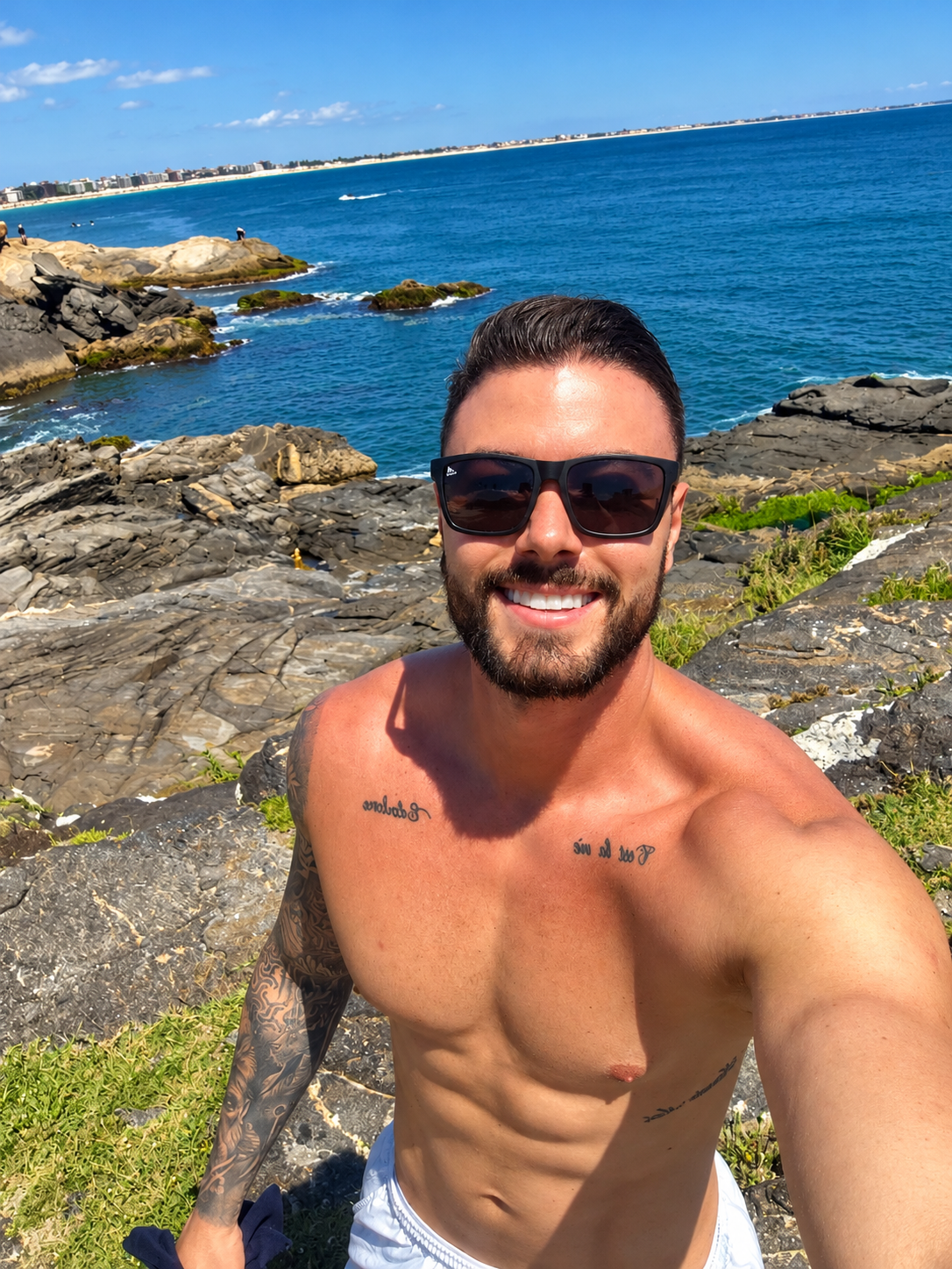 APOLLO % ÍNDIA (Presença e Sensualidade) Massagista em