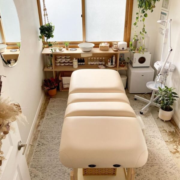 Luara Massoterapeuta realiza massagens terapêuticas para dor Massagem em Sorocaba 3